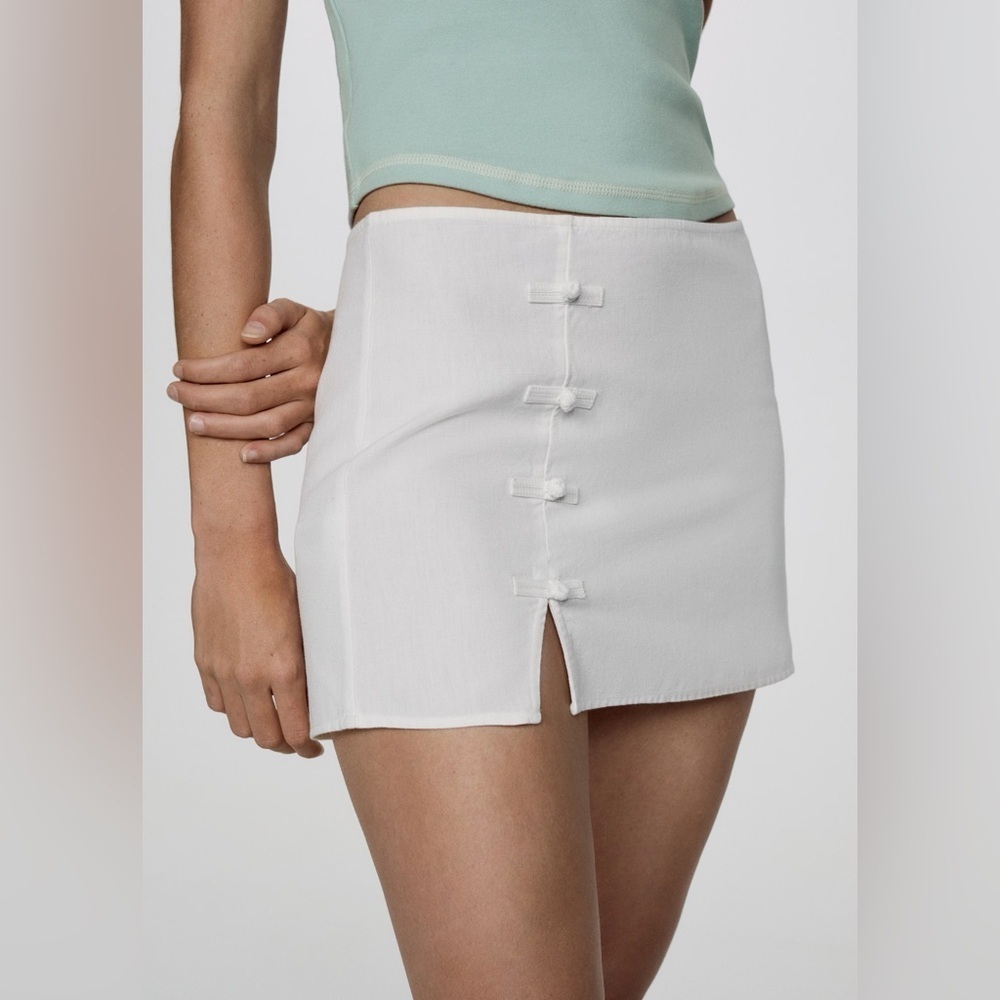 Mango White Mini Skirt with decorative buttons NWT - Picture 5 of 5